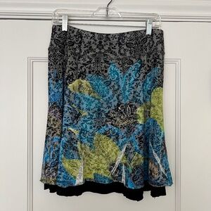 Summery and comfy floral layered skirt, , knee length, Size M
